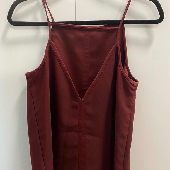 ✴️🏷️2/$12- Banana Republic Burgundy Tank Size 6 - Picture 2 of 4